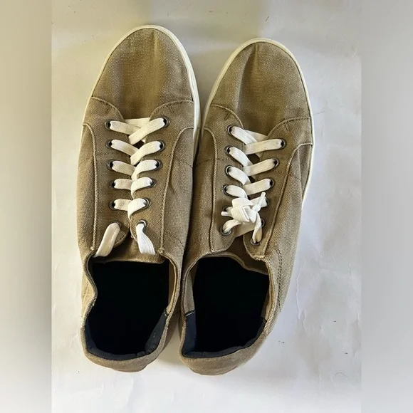 Canvas Light Weight Banana Republic Shoes - Tan - 10.5 - Picture 3 of 3